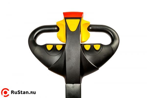 Штабелер электрический самоходный TOR 1,0т 2,5м WS10S-2500 фото №3 Штабелер электрический самоходный TOR 1,0т 2,5м WS10S-2500 фото №3