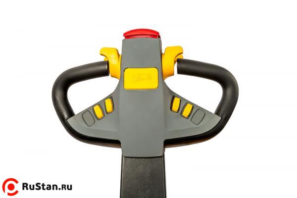 Штабелер электрический самоходный с платформой TOR 1,5т 3,0м ES15DE фото №3 Штабелер электрический самоходный с платформой TOR 1,5т 3,0м ES15DE фото №3