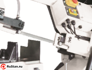 Перпендикулярность полотна обеспечивается за счет направляющих. Вылет можно изменять под размеры заготовки. фото №5 Перпендикулярность полотна обеспечивается за счет направляющих. Вылет можно изменять под размеры заготовки. фото №5