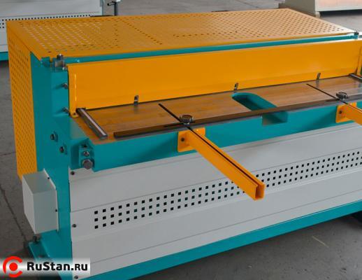 Электромеханическая редукторная гильотина ERGM 1320x2,5 фото №3 ERGM 1320x2,5 фото №3