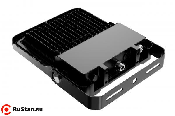 Вид сзади - Прожектор промышленный светодиодный LED FL-200W фото №4 LED FL-100W фото №4