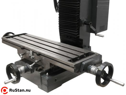 Рабочий стол фрезерного станка перемещается вдоль осей X, Y. Передвижение стола осуществляется по направляющим типа «ласточкин хвост». фото №12 Рабочий стол фрезерного станка перемещается вдоль осей X, Y. Передвижение стола осуществляется по направляющим типа «ласточкин хвост». фото №12