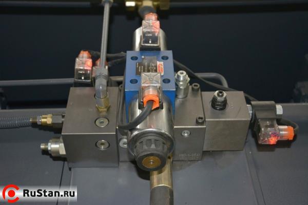 Гидравлическая система Bosch-Rexroth фото №4 Гидравлическая система Bosch-Rexroth фото №4