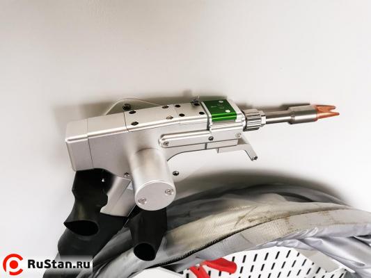 Лазерная головка Ручной лазерный сварочный аппарат Raptor SFW-3000 PRO 5в1 (3000Вт Raycus) фото №6 Лазерная головка Ручной лазерный сварочный аппарат Raptor SFW-3000 PRO 5в1 (3000Вт Raycus) фото №6