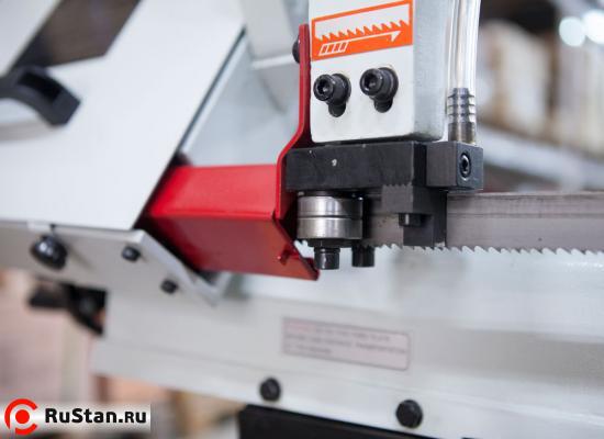 Зубчатый блок, с твёрдосплавными платинами и подшипниками для выпрямления полотна в зоне резания и качественной фиксации для стабильного пиления. фото №25 Stalex BS-1018R фото №25