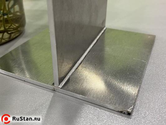 Тавровая лазерная сварка. Ручной лазерный сварочный аппарат Raptor SFW-1500 PRO (1500Вт Raycus) фото №19 Raptor SFW-1500 фото №19