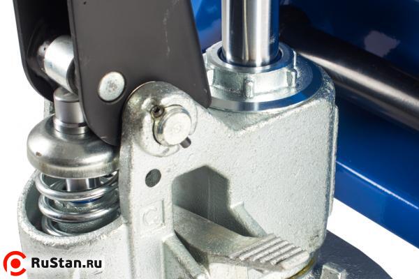 Тележка гидравлическая TOR RHP 2500, 1500х550 мм (полиуретановые колеса) фото №6 Тележка гидравлическая TOR RHP 2500, 1500х550 мм (полиуретановые колеса) фото №6